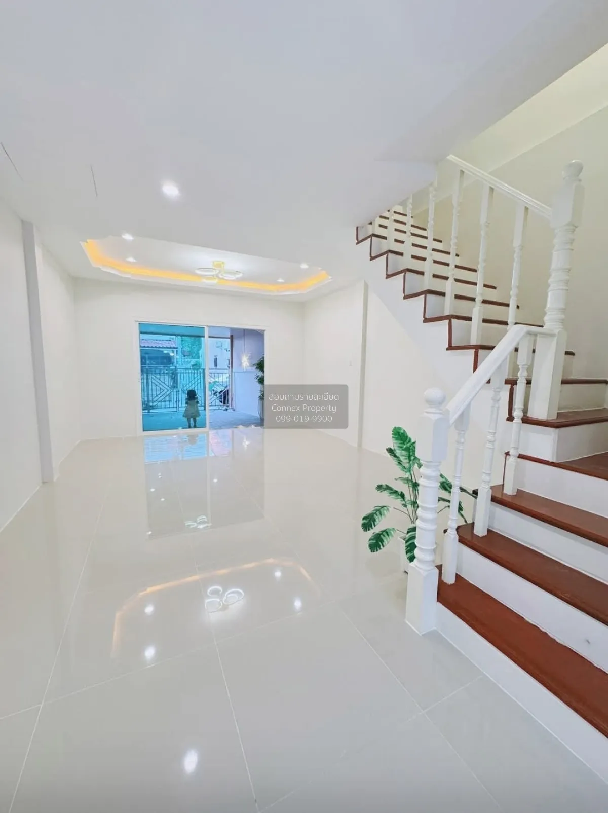 For Sale Townhouse/Townhome  , Arun Thong 3 , wide frontage , new 3