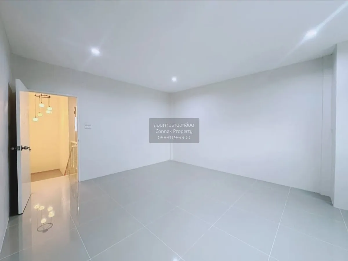 For Sale Townhouse/Townhome  , Arun Thong 3 , wide frontage , new