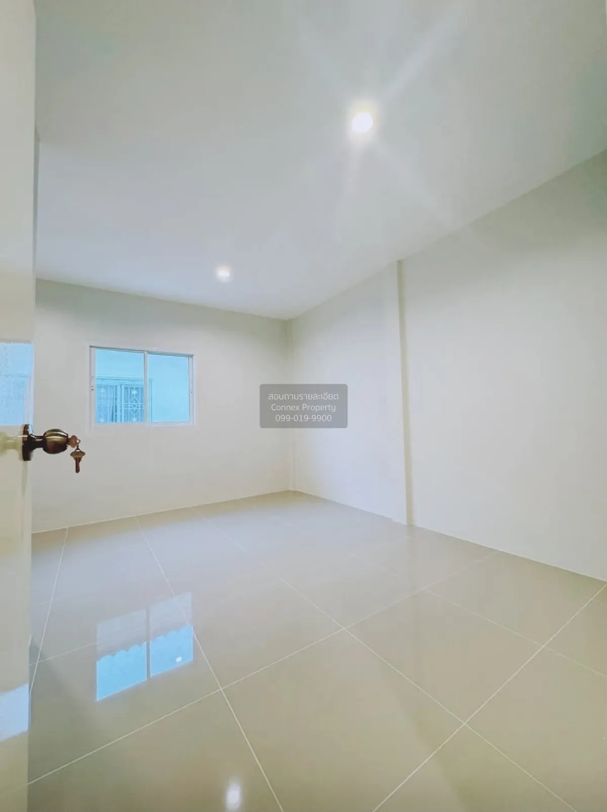 For Sale Townhouse/Townhome  , Arun Thong 3 , wide frontage , new