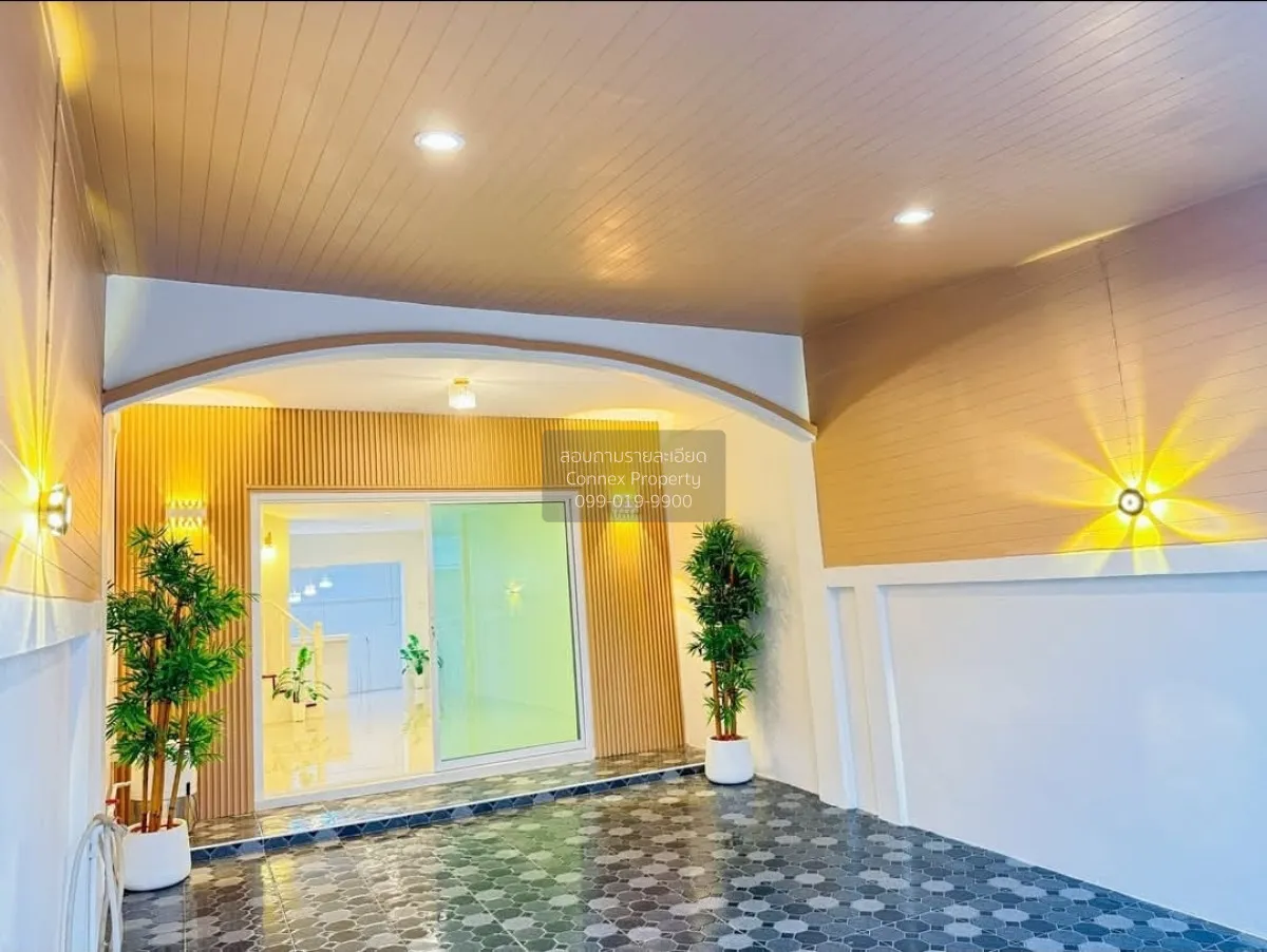 For Sale Townhouse/Townhome  , Arun Thong 3 , wide frontage , new