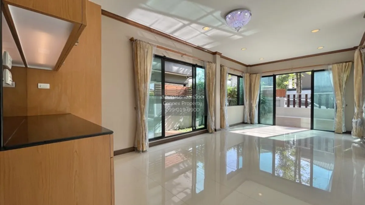 For Sale House , Life Bangkok Boulevard Ramintra 105 , corner uni
