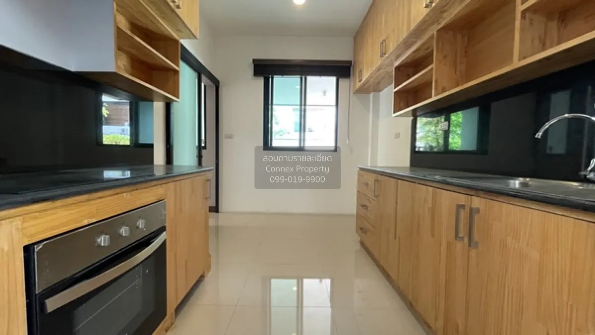 For Sale House , Life Bangkok Boulevard Ramintra 105 , corner uni