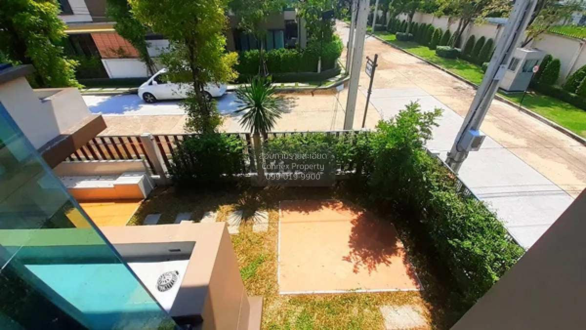 For Sale House , Life Bangkok Boulevard Ramintra 105 , corner uni