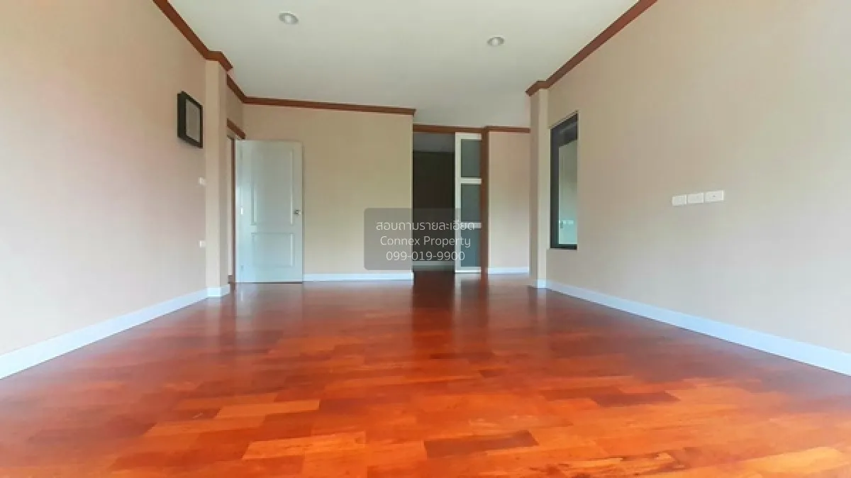 For Sale House , Life Bangkok Boulevard Ramintra 105 , corner uni