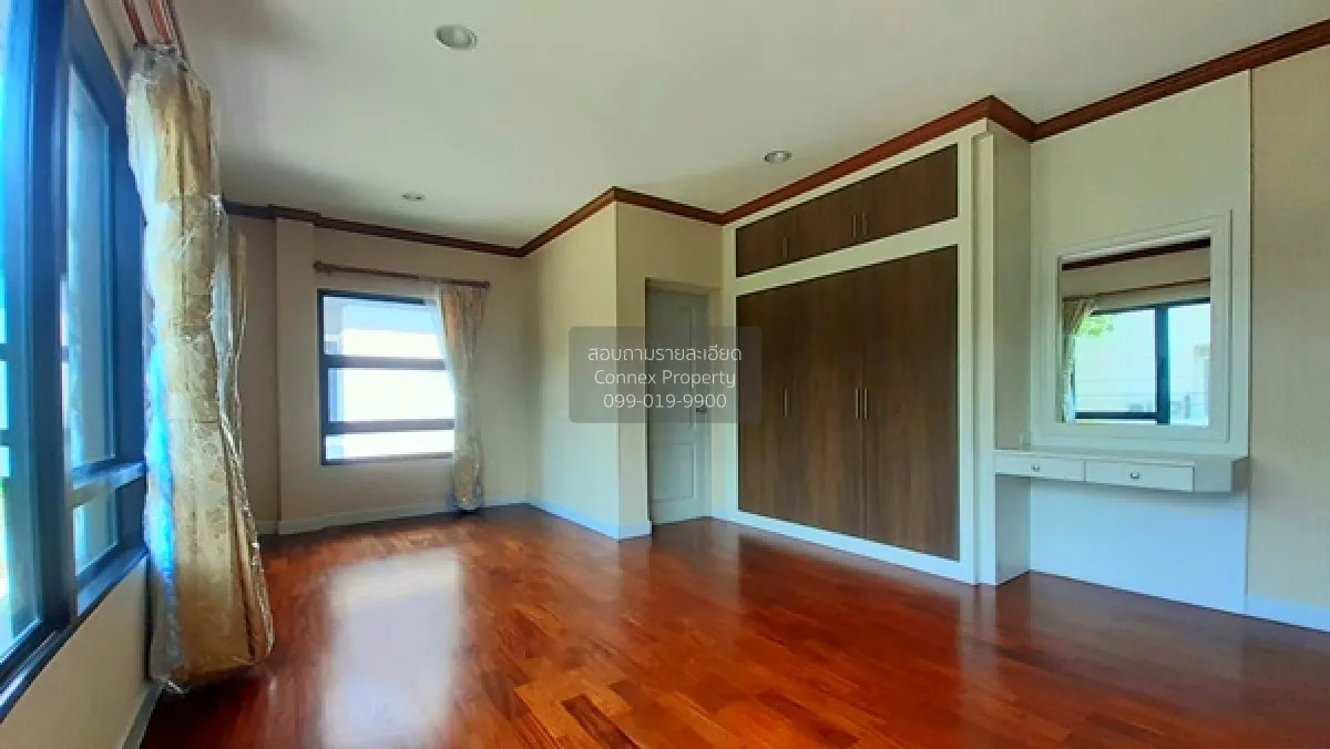 For Sale House , Life Bangkok Boulevard Ramintra 105 , corner uni