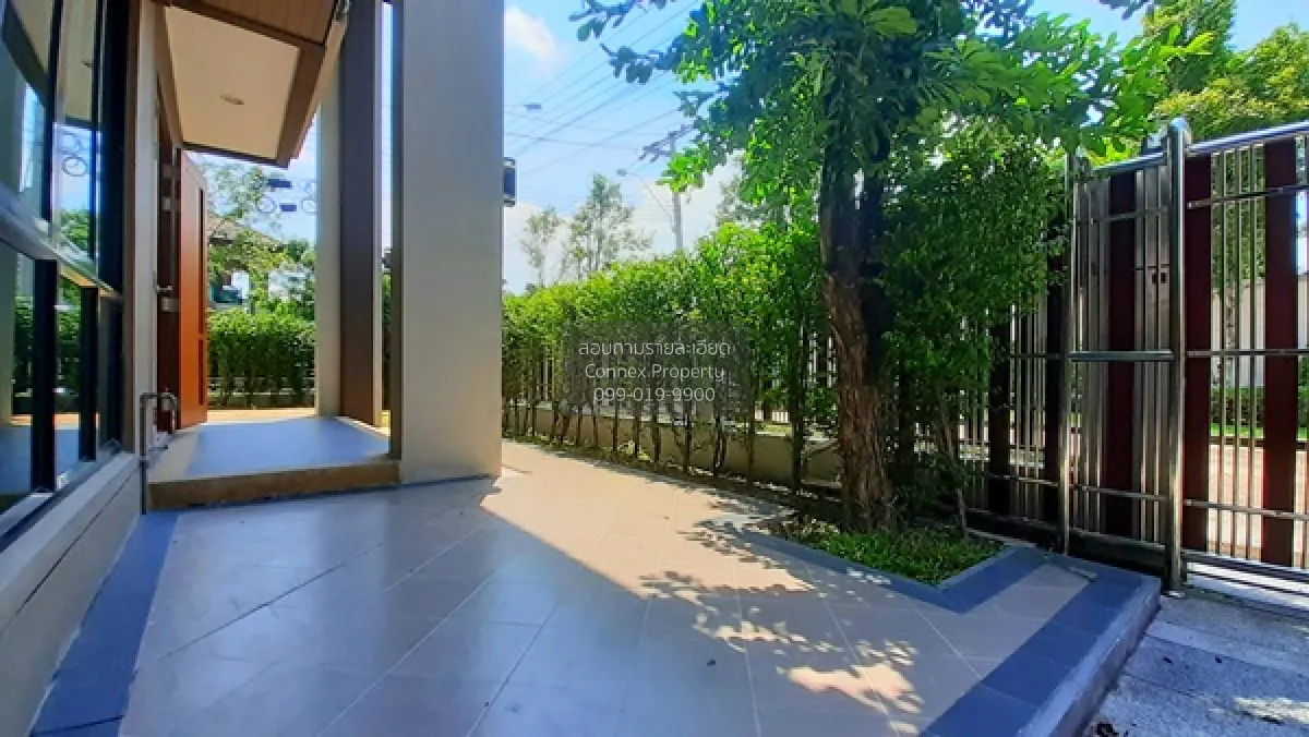 For Sale House , Life Bangkok Boulevard Ramintra 105 , corner uni