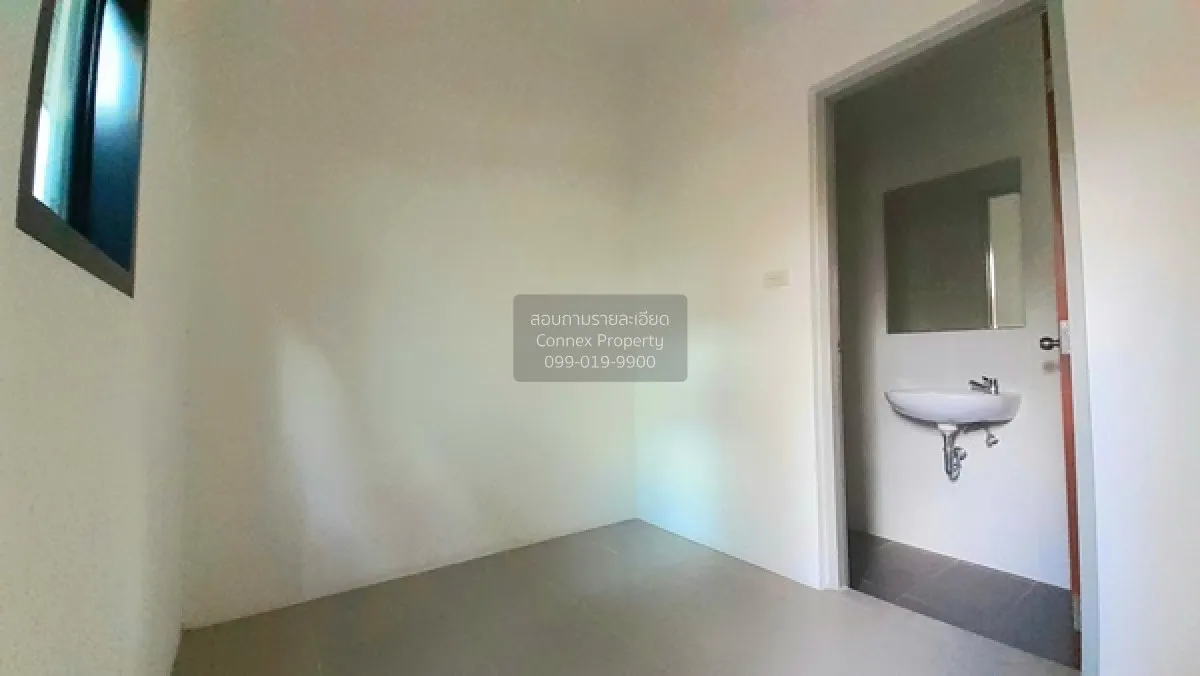 For Sale House , Life Bangkok Boulevard Ramintra 105 , corner uni