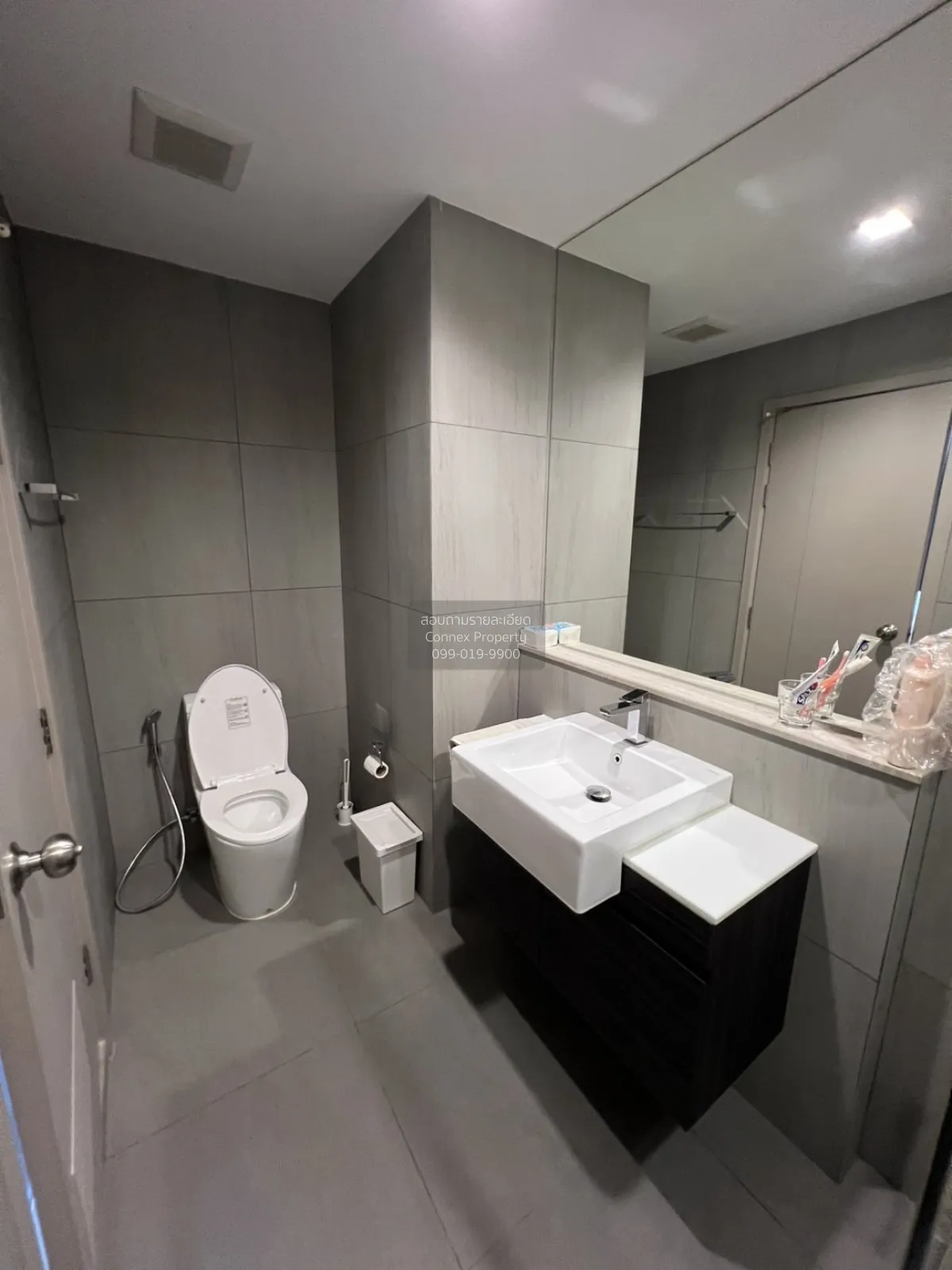 For Rent Condo , The Politan Rive , nice view , high floor , rive