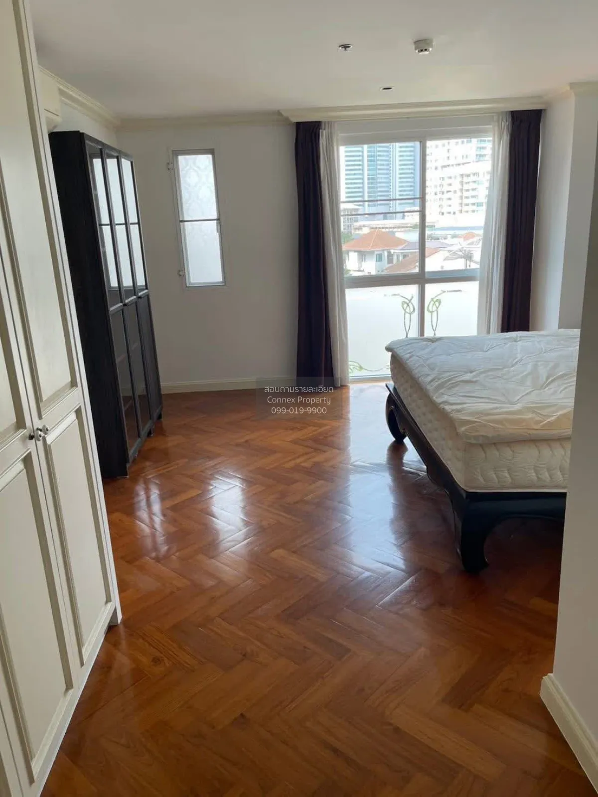 For Rent Condo , Serene Place , corner unit , wide frontage , BTS