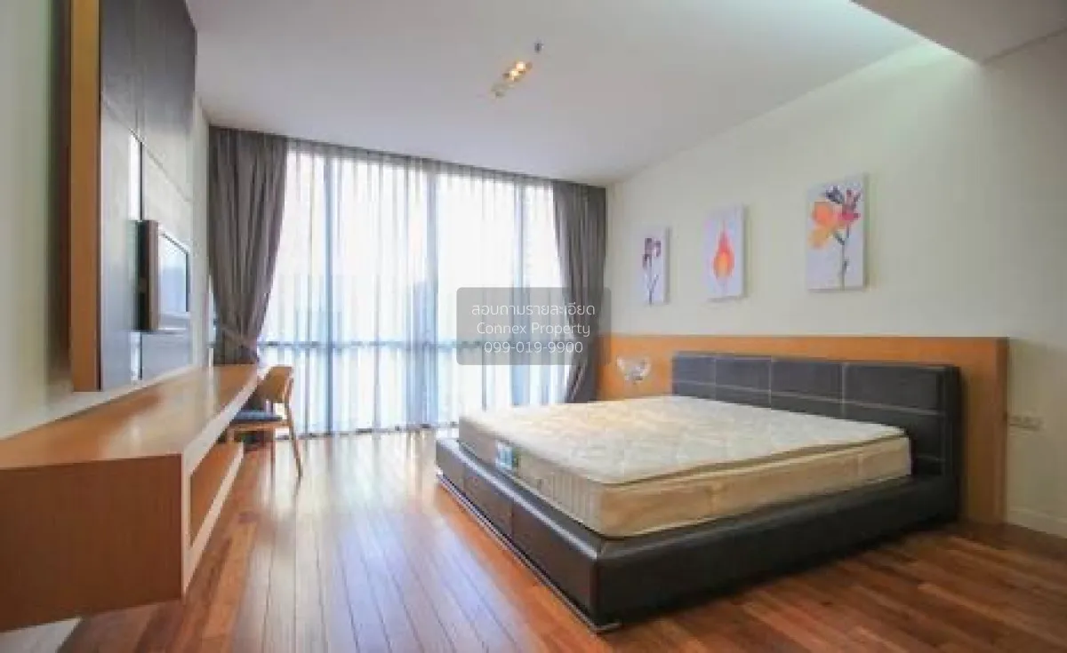 For Rent Condo , Domus , corner unit , wide frontage , BTS-Asok , 4
