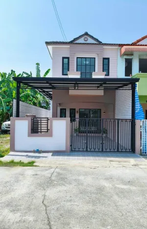 ขายทาวน์เฮ้าส์/ทาวน์โฮม  เค.ซี. รามอินทรา 8 ห้องมุม รีโนเวทใหม่ สามวาตะวันตก เขต คลองสามวา กรุงเทพ CX-146536