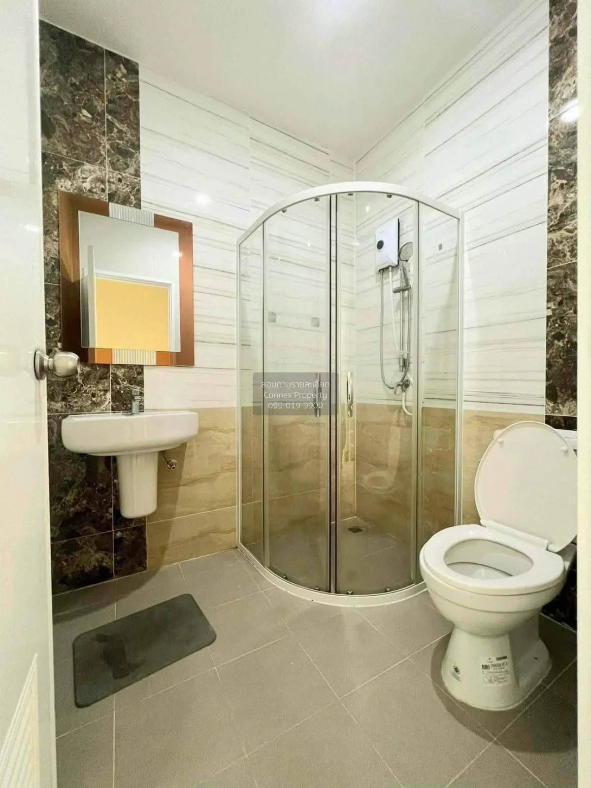 For Rent Townhouse/Townhome  , Golden Town 3 Bangna-Suanluang , D