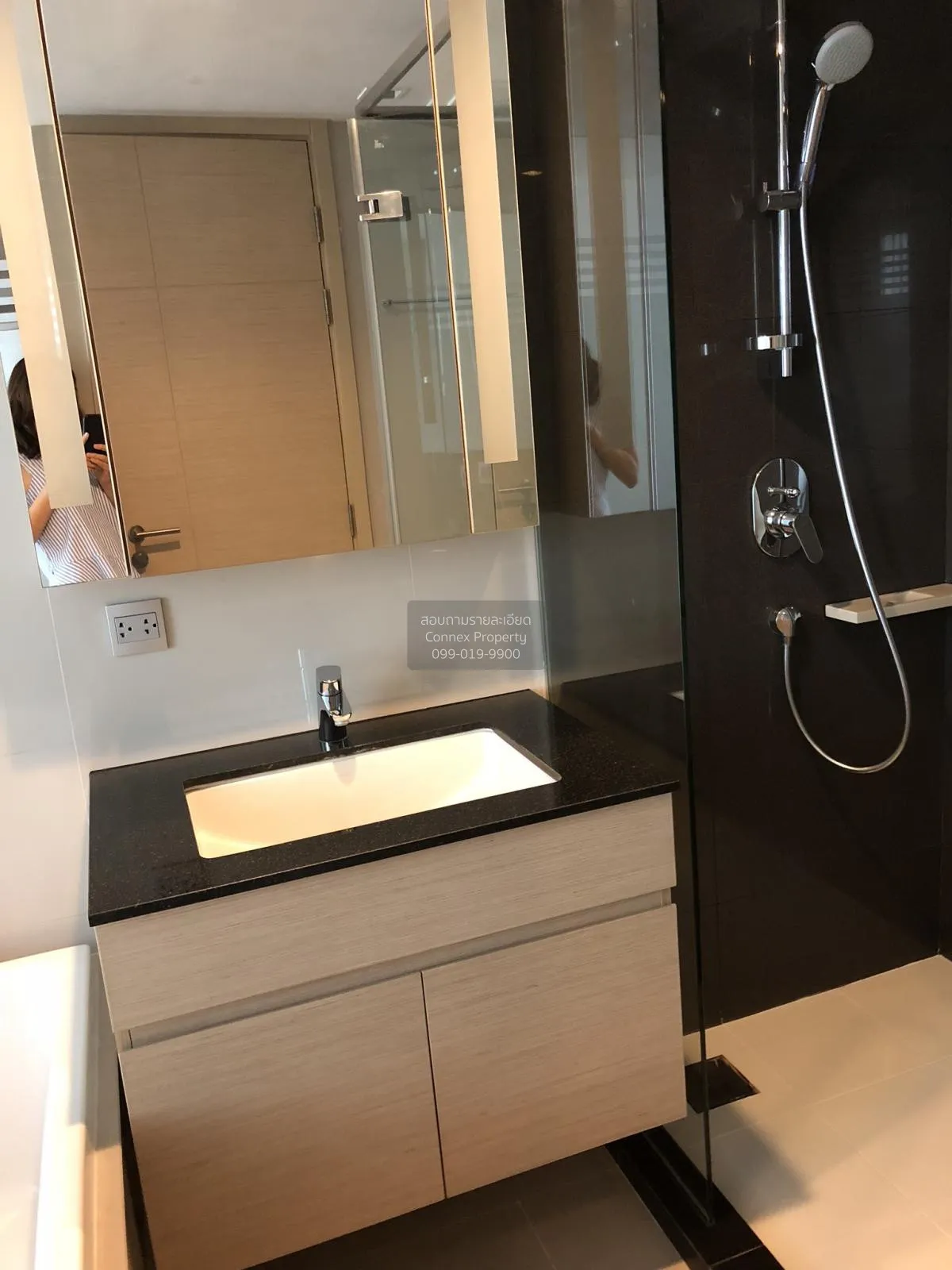 ขายคอนโด  เวีย โบทานี BTS-พร้อมพงษ์ คลองเตยเหนือ เขต วัฒนา กรุงเท