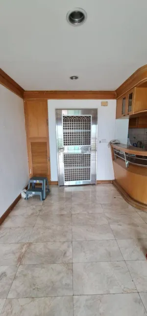 ขายคอนโด  สาธร การ์เด้นส์ MRT-ลุมพินี ทุ่งมหาเมฆ เขต สาทร กรุงเทพ CX-80260