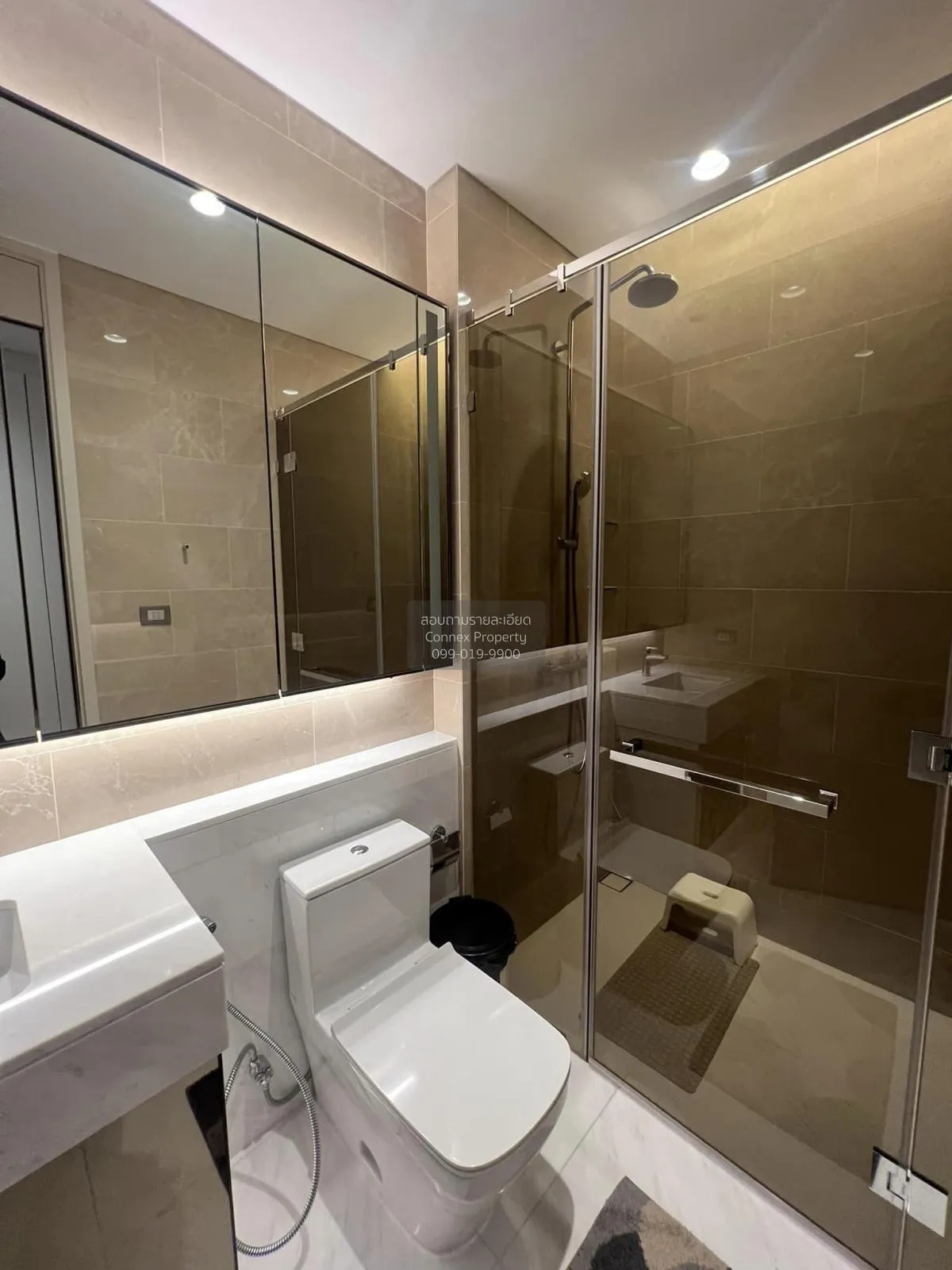 ขายคอนโด  เดอะ เรสซิเดนซ์ แอท สินธร เคมปินสกี้ โฮเทล แบงค็อก BTS-