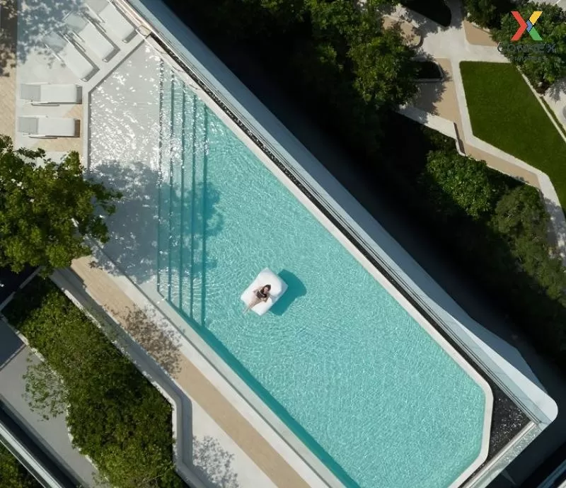 For Sale Condo , Ideo Mobi Sukhumvit 40 , corner unit , newly ren