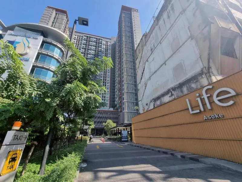 FOR SALE condo , Life Asoke , Duplex , high floor , MRT-Phetchabu 4