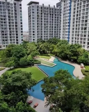 The Parkland Srinakarin Lakeside - เดอะพาร์คแลนด์ ศรีนครินทร์ เลคไซด์