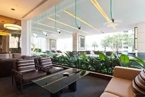 Q Langsuan - คิว หลังสวน