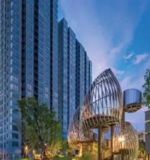 Elio Del Nest Udomsuk