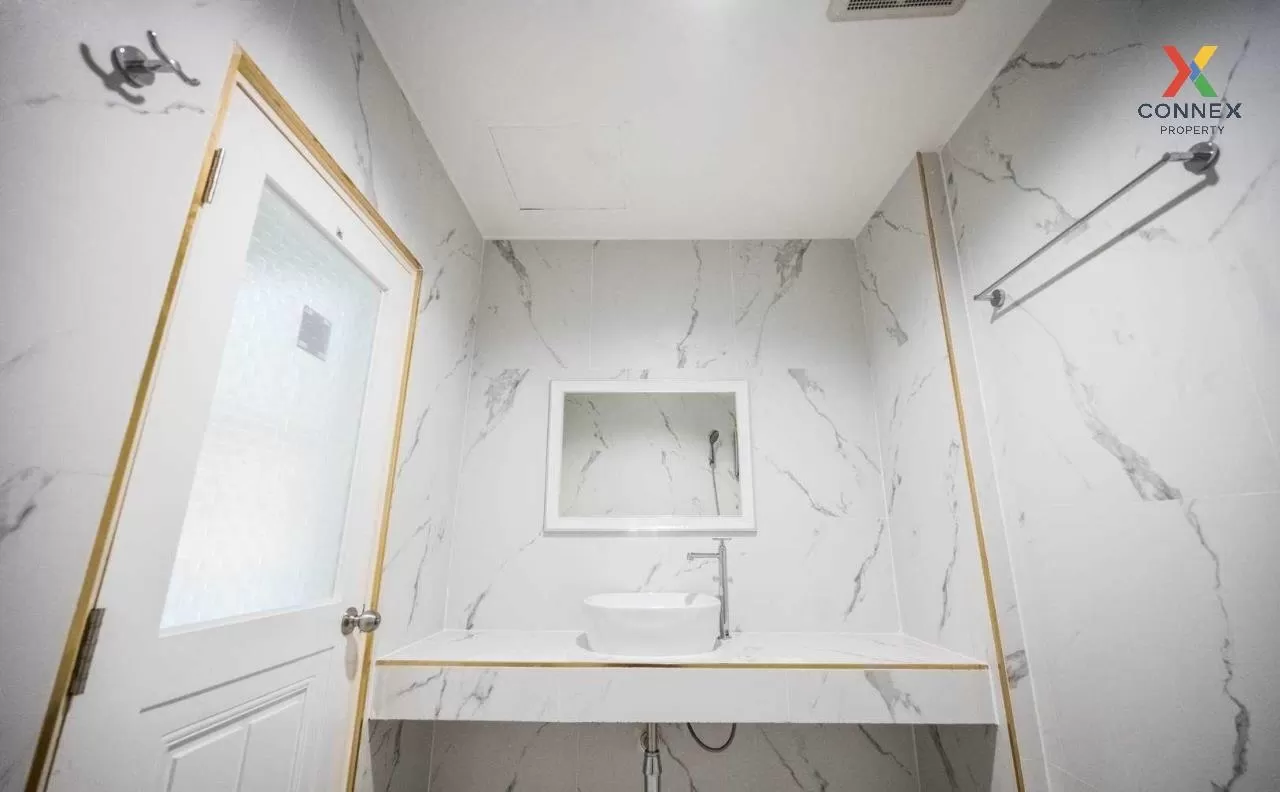 ขาย ทาวน์โฮม แต่งใหม่ต่อเติมเต็มพื้นที่ หมู่บ้านรัตนาธิเบศร์ พระน