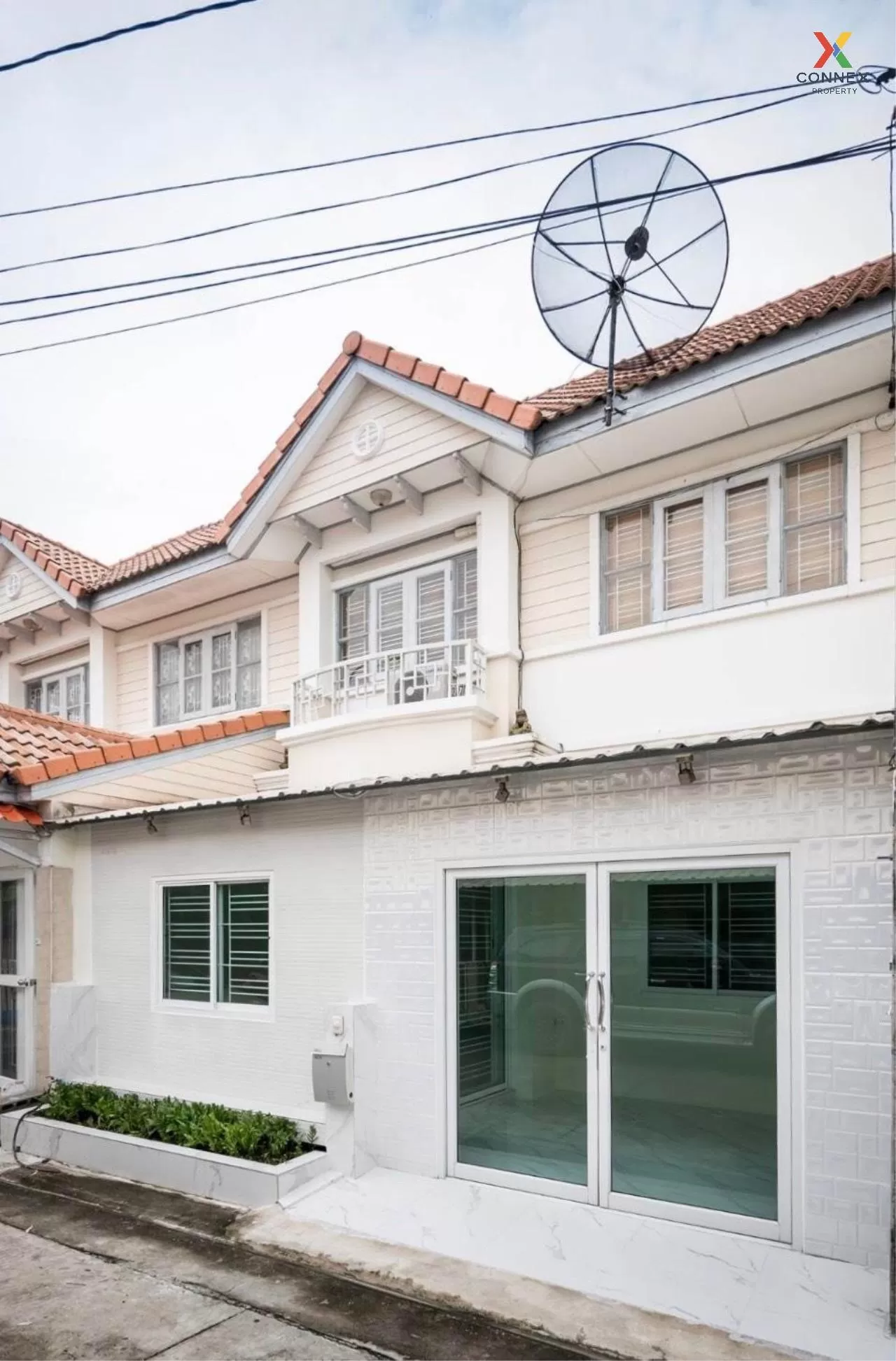 ขาย ทาวน์โฮม แต่งใหม่ต่อเติมเต็มพื้นที่ หมู่บ้านรัตนาธิเบศร์ พระน 2