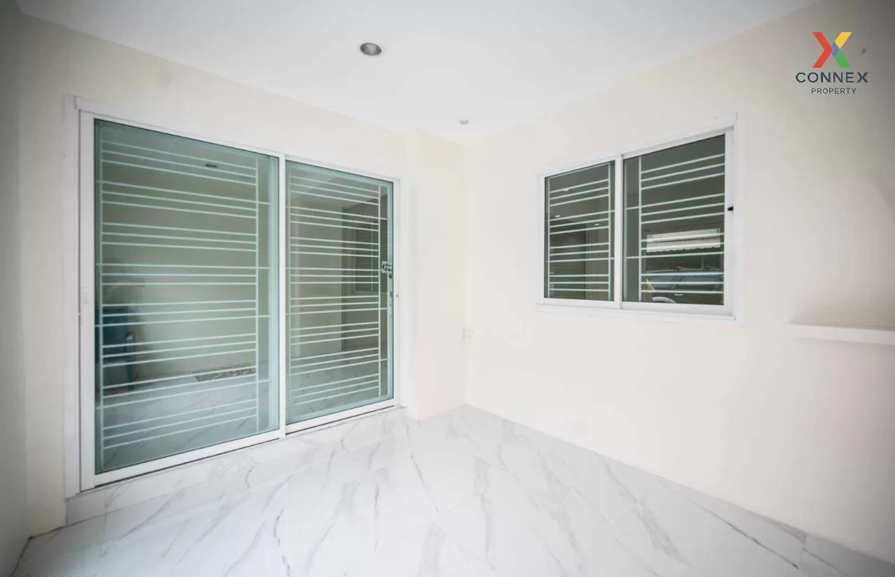 ขาย ทาวน์โฮม แต่งใหม่ต่อเติมเต็มพื้นที่ หมู่บ้านรัตนาธิเบศร์ พระน 3