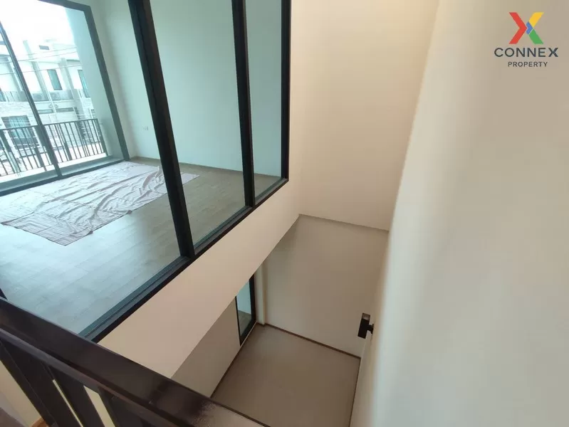 FOR SALE townhome , Baan Pieamsuk Pinklao-Kanjanapisek , wide fro