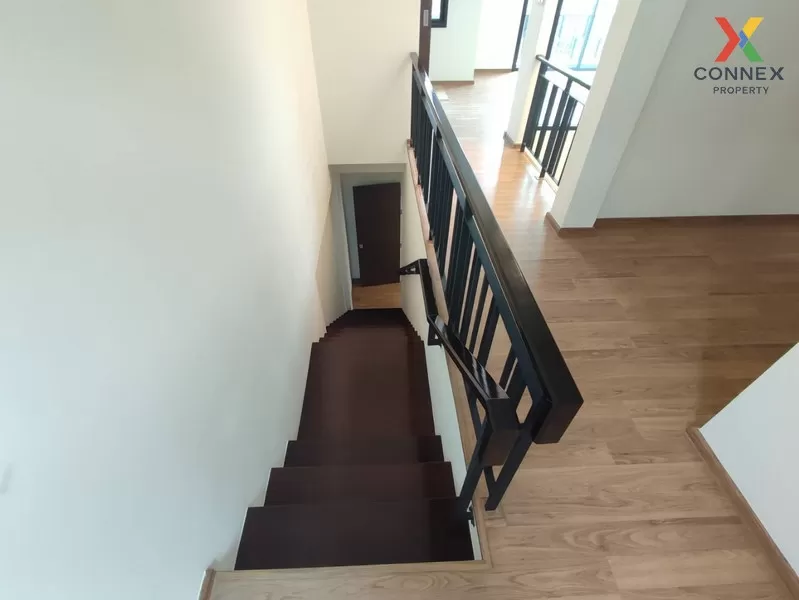 FOR SALE townhome , Baan Pieamsuk Pinklao-Kanjanapisek , wide fro