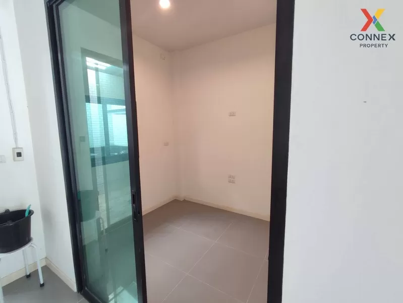 FOR SALE townhome , Baan Pieamsuk Pinklao-Kanjanapisek , wide fro