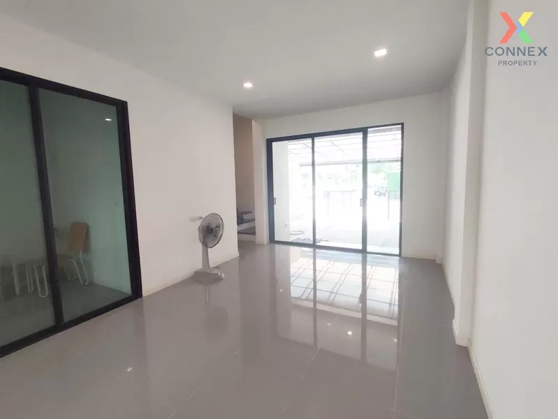 FOR SALE townhome , Baan Pieamsuk Pinklao-Kanjanapisek , wide fro 3