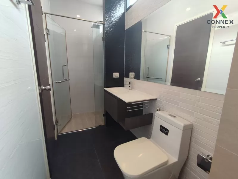 FOR SALE townhome , Baan Pieamsuk Pinklao-Kanjanapisek , wide fro