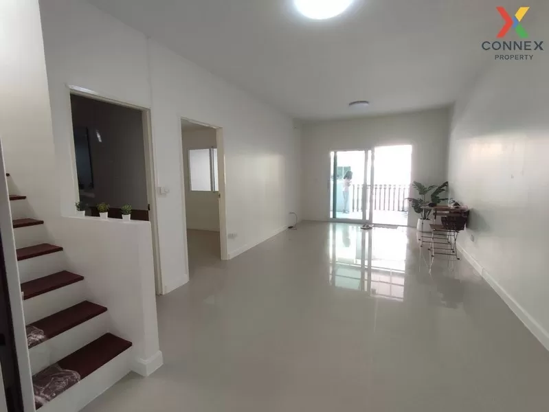 FOR SALE townhome , The Modish Bangbuathong , wide frontage , Lam
