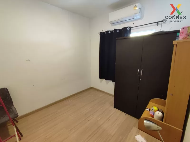 FOR SALE townhome , J City Rattanathibet-Bangbuathong , wide fron