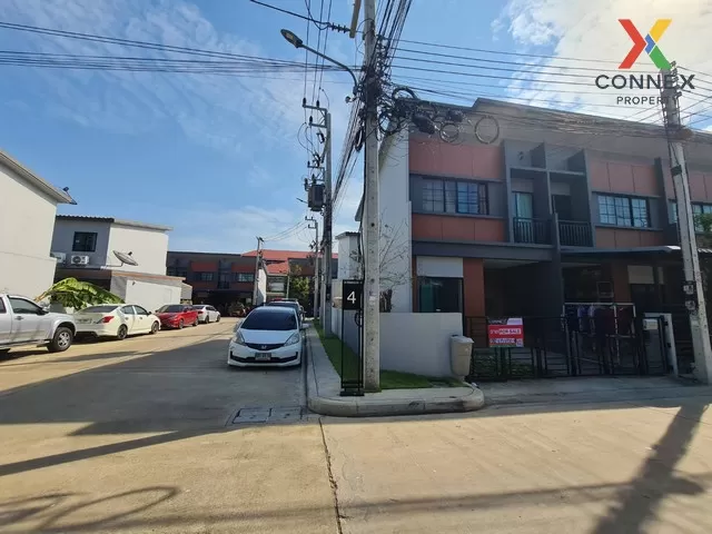 FOR SALE detached house , Siri Place Navanakorn , wide frontage ,