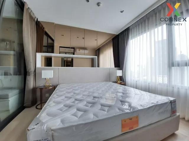 FOR RENT condo , Life One Wireless , high floor , BTS-Phloen Chit