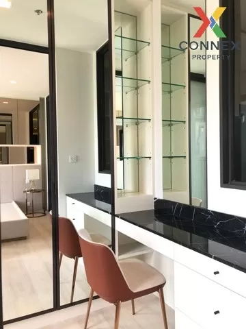 FOR RENT condo , Life One Wireless , high floor , BTS-Phloen Chit