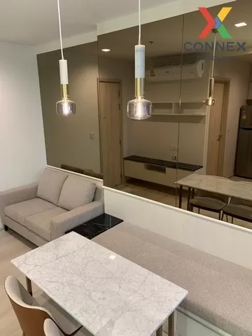 FOR RENT condo , Life One Wireless , high floor , BTS-Phloen Chit