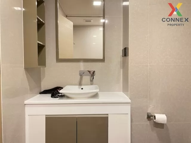 FOR RENT condo , LIV@49 , high floor , BTS-Thong Lo , Khlong Tan 