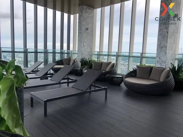 FOR RENT condo , Park Origin Phrom Phong , high floor , BTS-Phrom