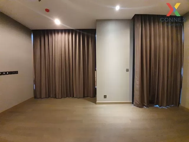 FOR RENT condo , The Esse at Singha Complex , high floor , MRT-Ph 1