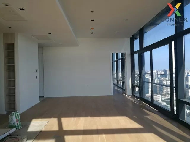 FOR RENT condo , Circle Living Prototype , high floor , MRT-Phetc 3