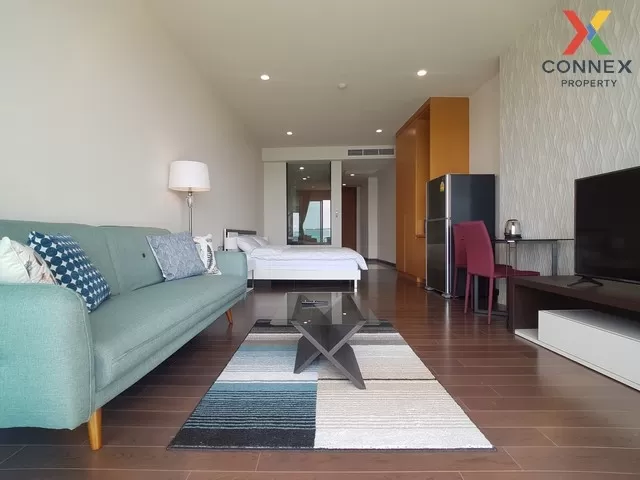 FOR RENT condo , Movenpick Residence , high floor , BTS-Ratchathe 3