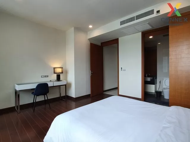 FOR RENT condo , Movenpick Residence , high floor , BTS-Ratchathe