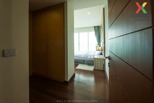 FOR RENT condo , Movenpick Residence , high floor , BTS-Ratchathe