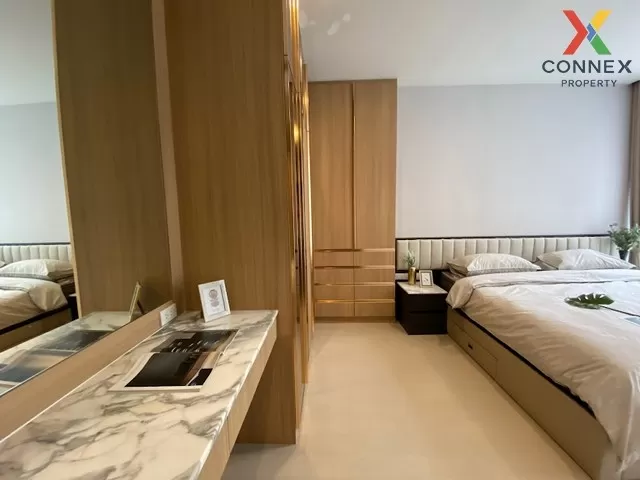 FOR RENT condo , Noble Ploenchit , high floor , BTS-Phloen Chit ,