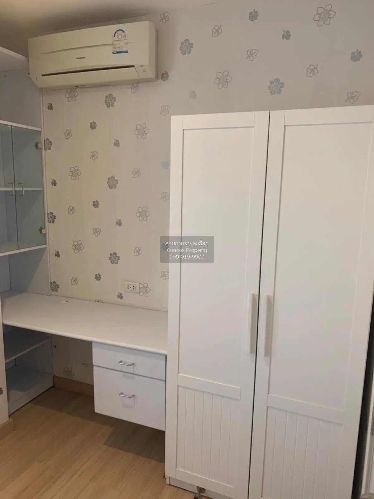 FOR RENT condo Life @ Sathorn 10 , corner unit , BTS-Chong Nonsi 