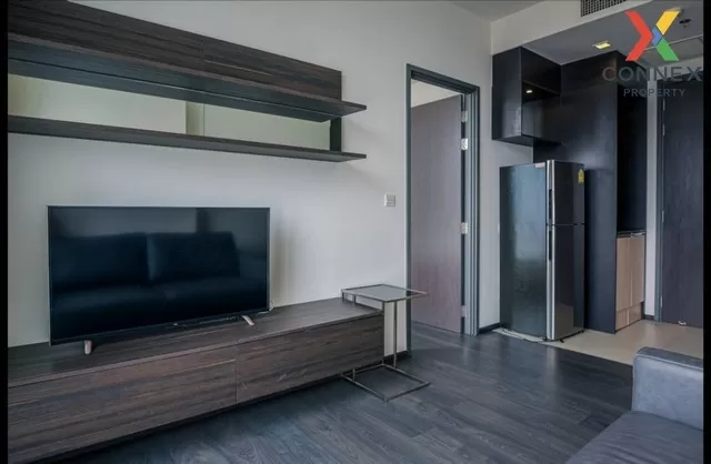 FOR RENT condo , EDGE Sukhumvit 23 , high floor , BTS-Asok , Khlo 3