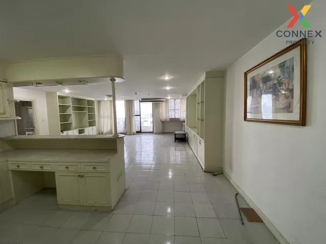 FOR SALE condo , Supalai Place Sukhumvit 39 , high floor , BTS-Ph