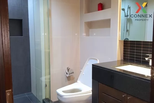 FOR RENT condo , Sathorn Garden , high floor , MRT-Lumphini , Thu 3